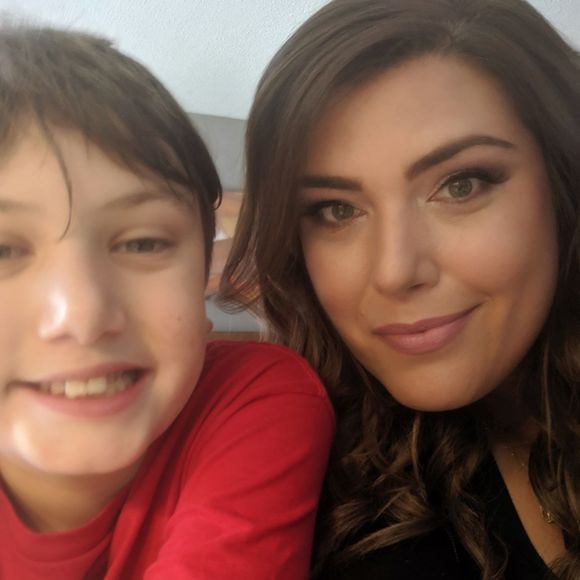 Meet your Posher, Tonia - Picture 1 of 1